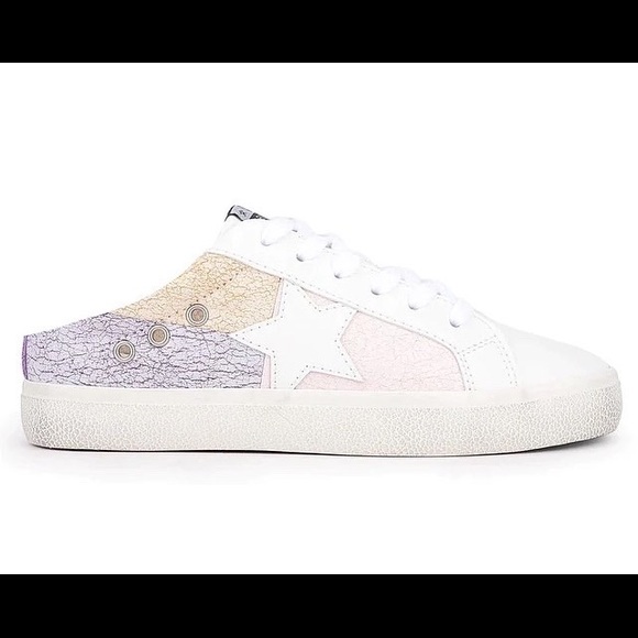 Slip on Gia Sneakers - Picture 9 of 17